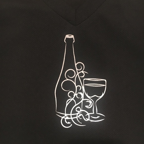 🍷NEW PRICE🍷REFLECTIVE RUN SHIRT “RUN FOR WINE” - Picture 2 of 4